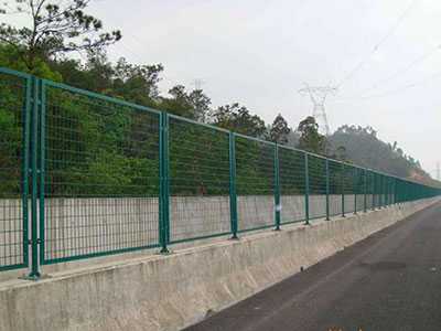 上海道路护栏网图片2