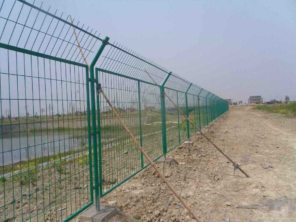 公路护栏网图片6