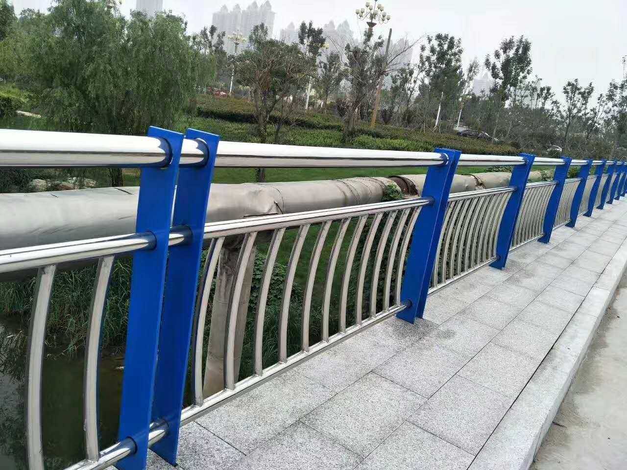 桥梁护栏图片4