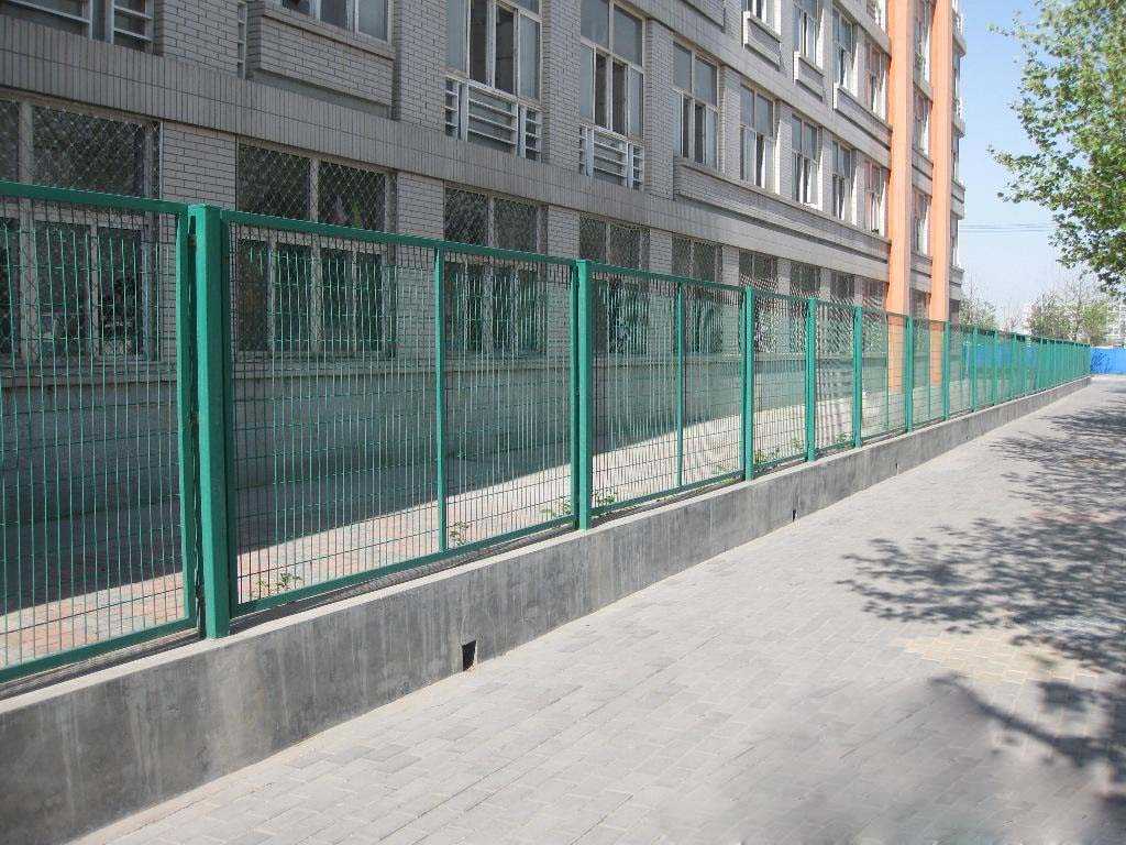 上海工厂网围墙图片7