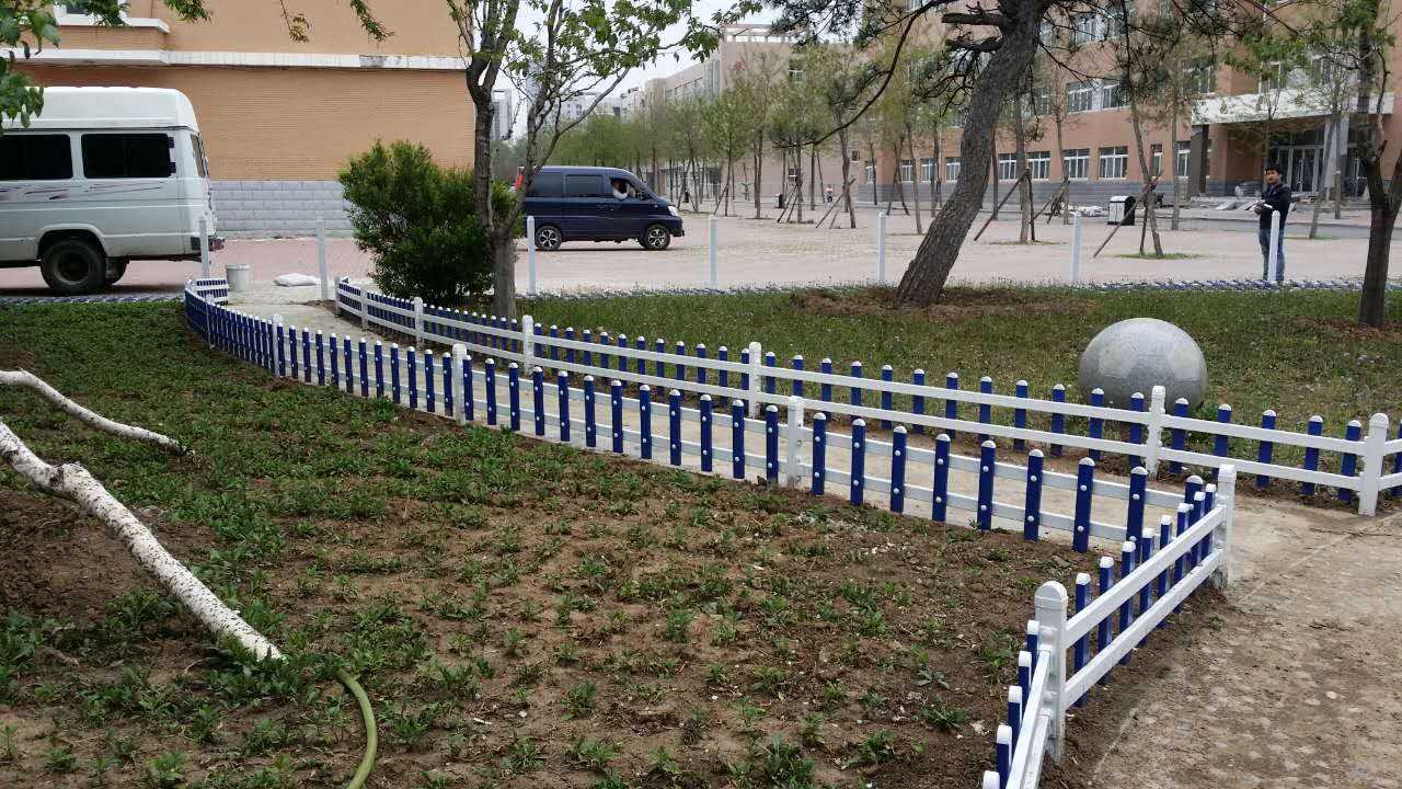草坪隔离网图片8