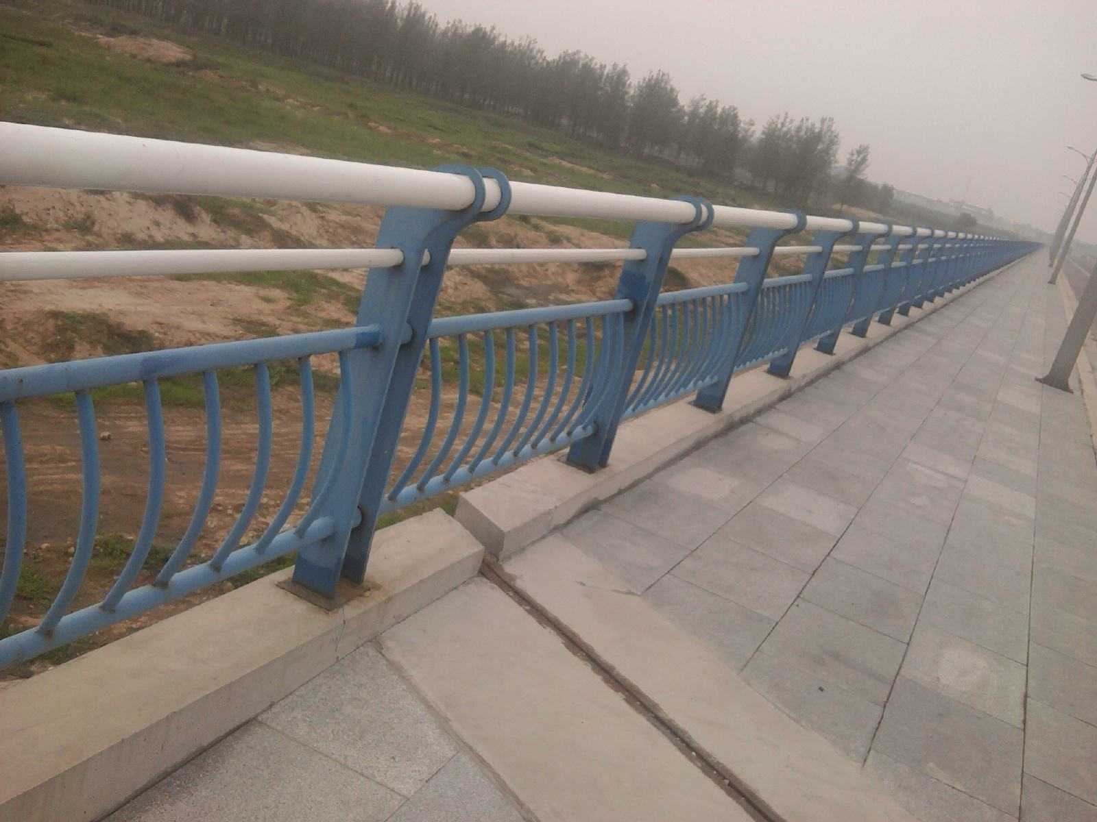 桥梁护栏图片5